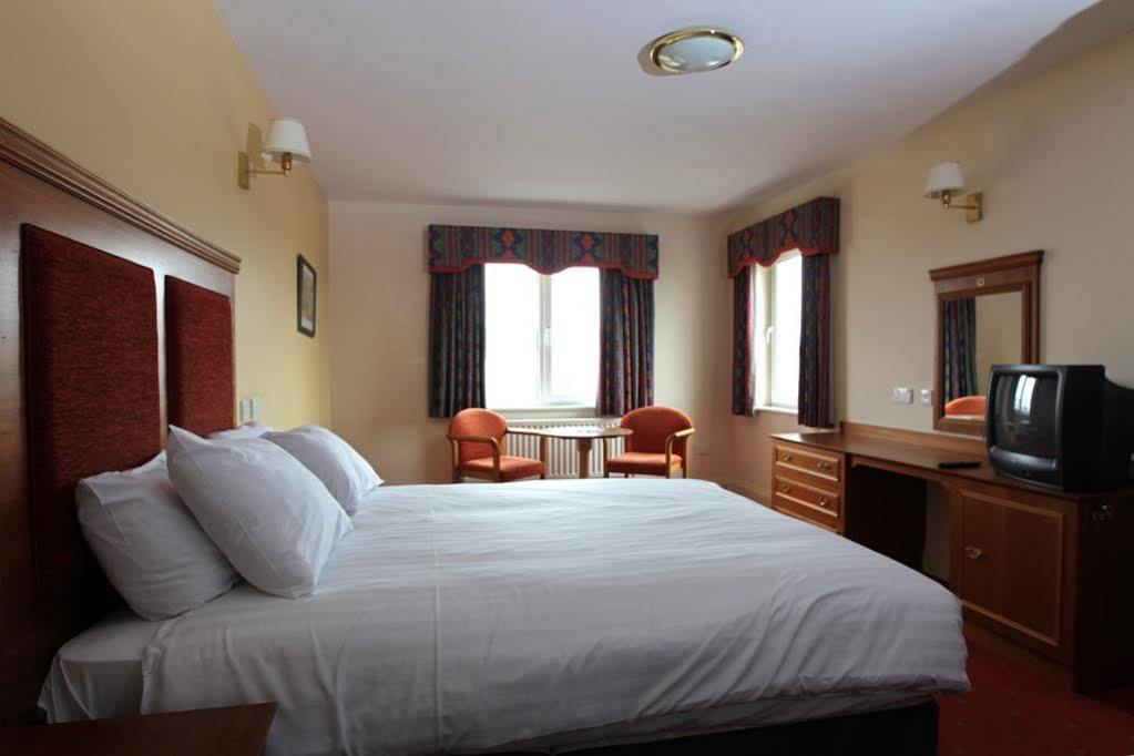 On The Coast Hotel